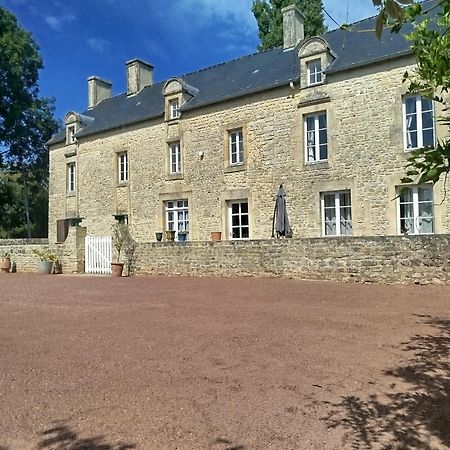 Maison De Charme Tour-en-Bessin Екстериор снимка